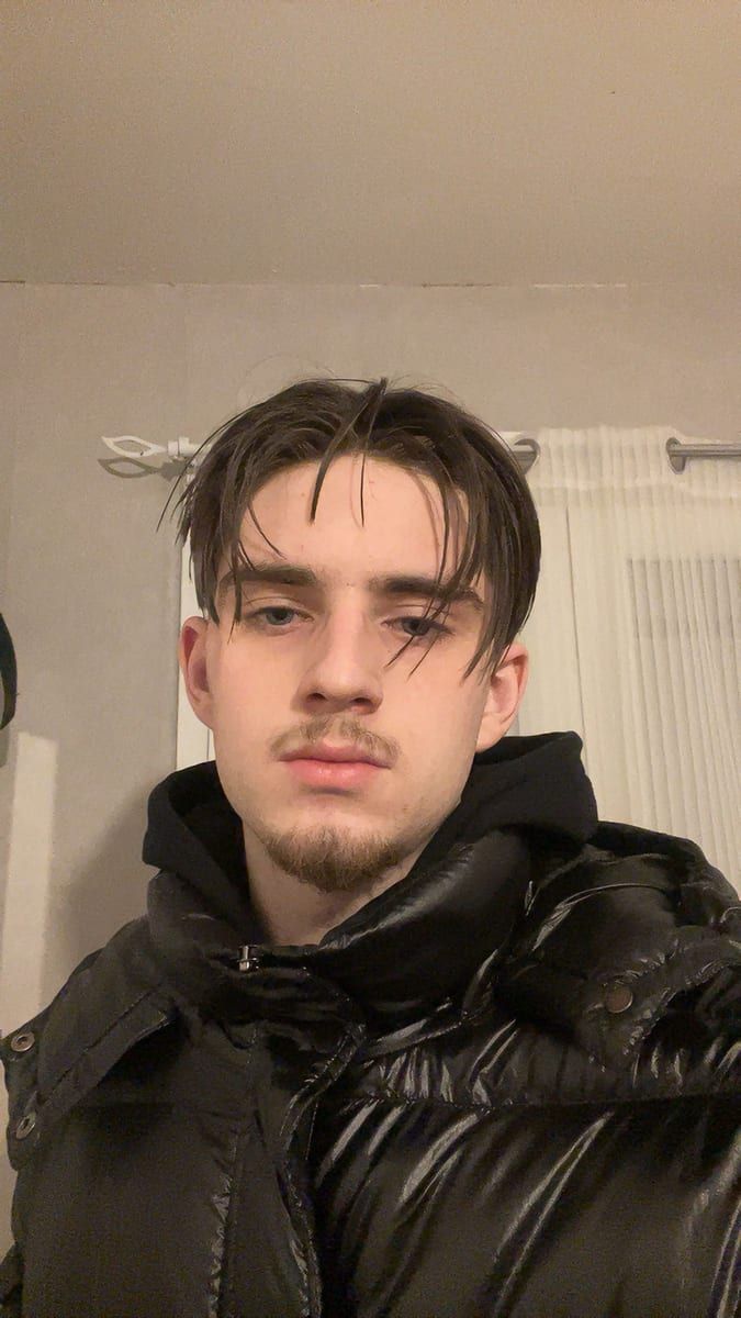 Profil von Dyan